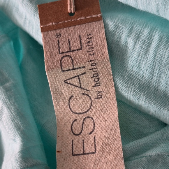 Escape By Habitat V-Neck Women's Top Sz.S Seaglass Green NWT - Picture 6 of 7